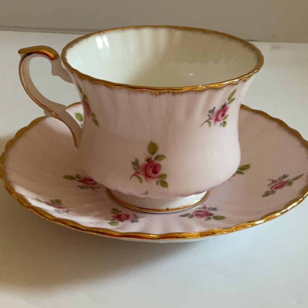 Chintz rose pattern vintage Gladstone fine bone china teacup